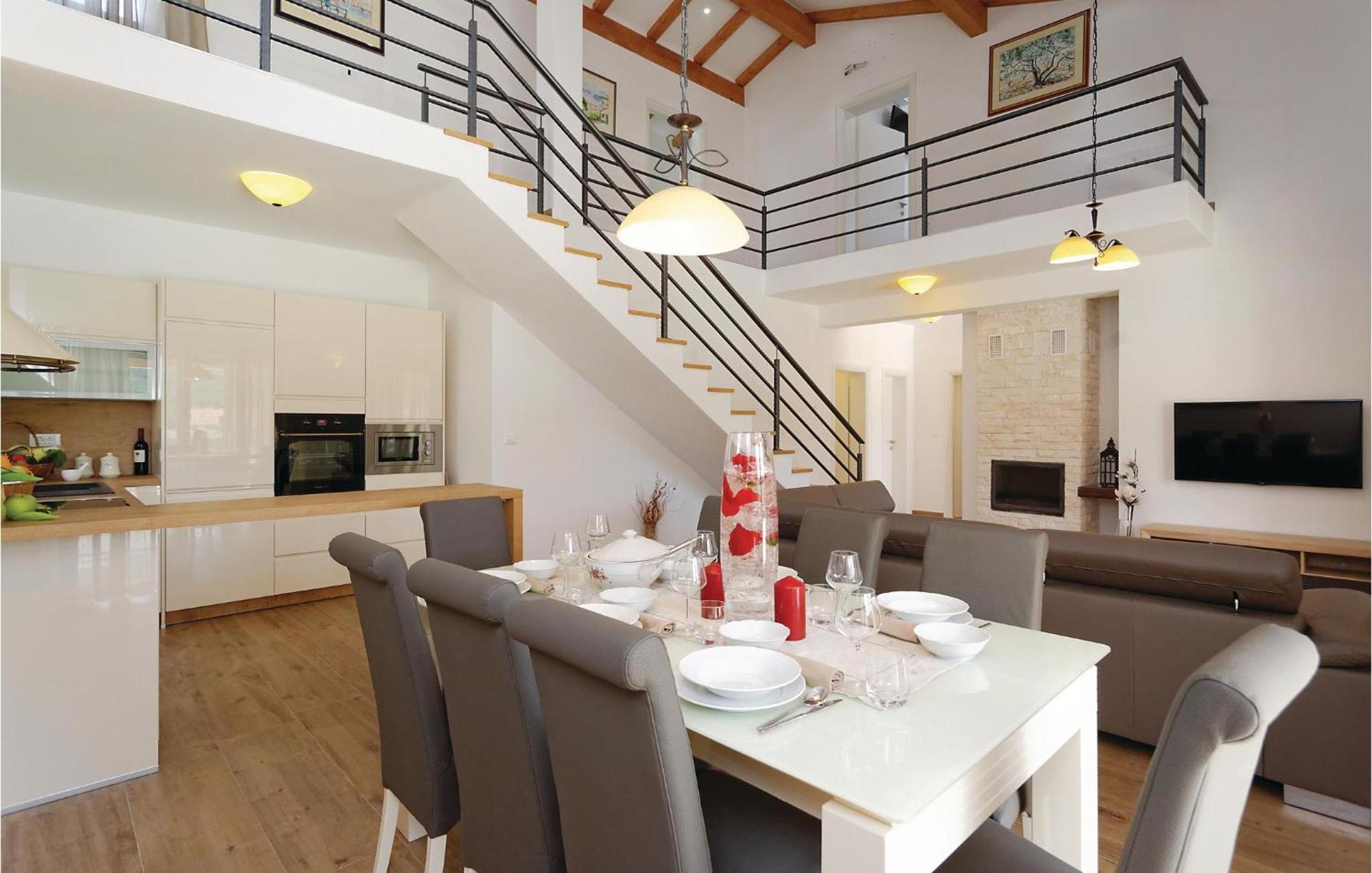Lovely Home In Sibenik With Wifi Luaran gambar
