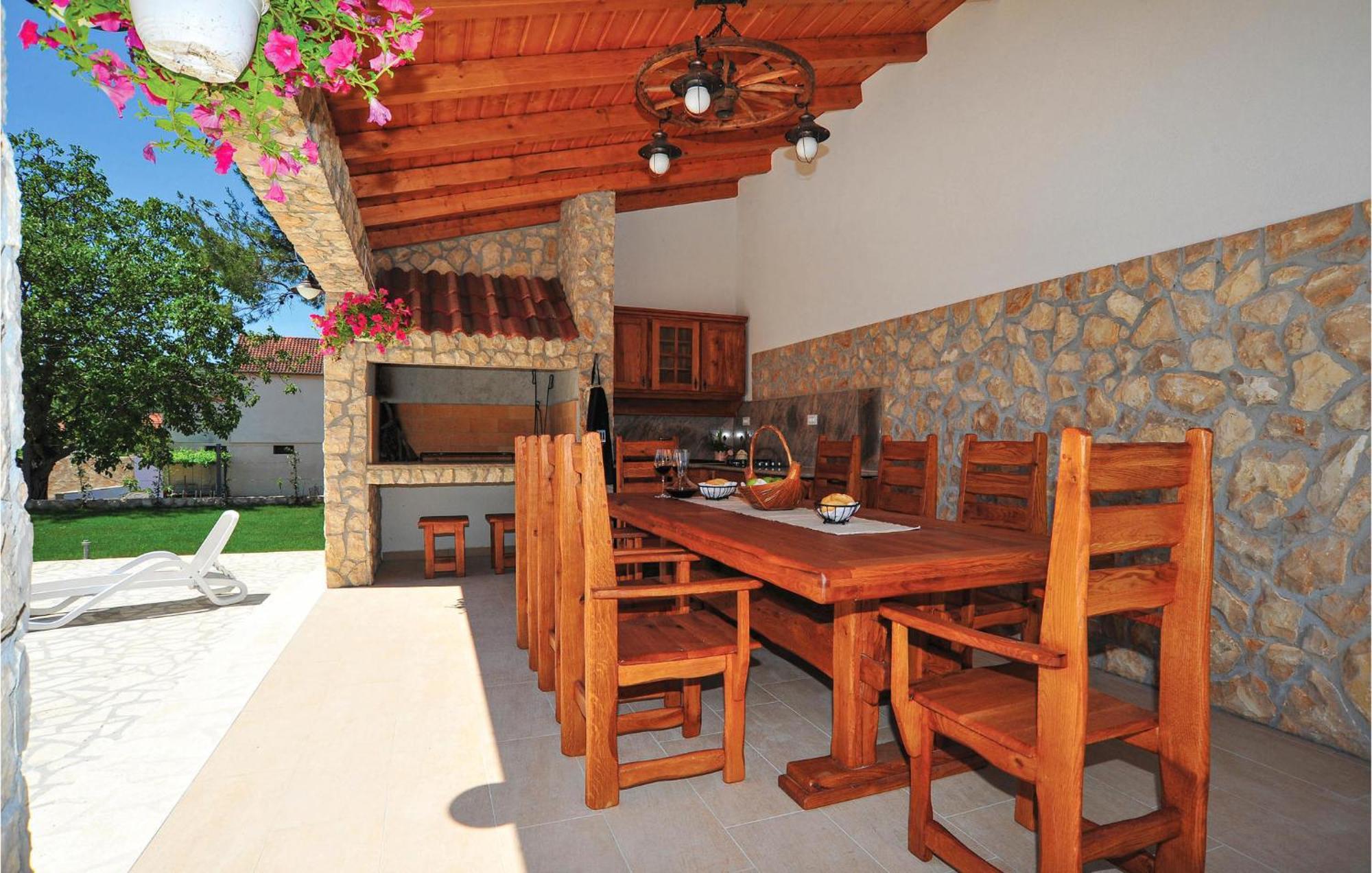 Lovely Home In Sibenik With Wifi Luaran gambar