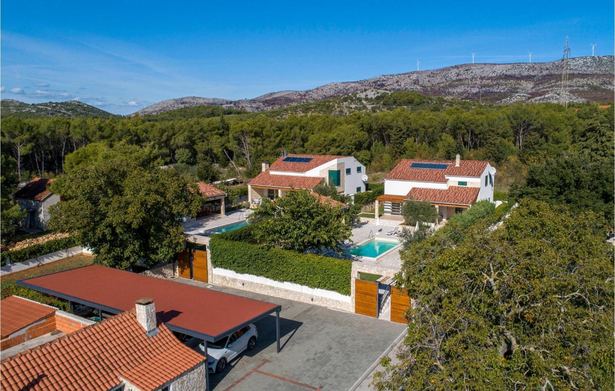 Lovely Home In Sibenik With Wifi Luaran gambar