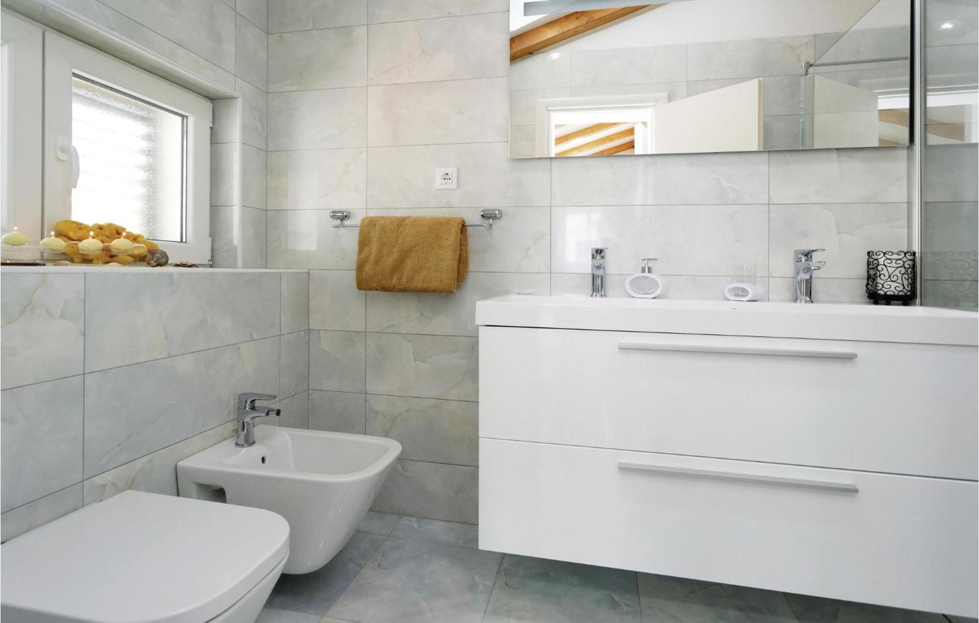 Lovely Home In Sibenik With Wifi Luaran gambar