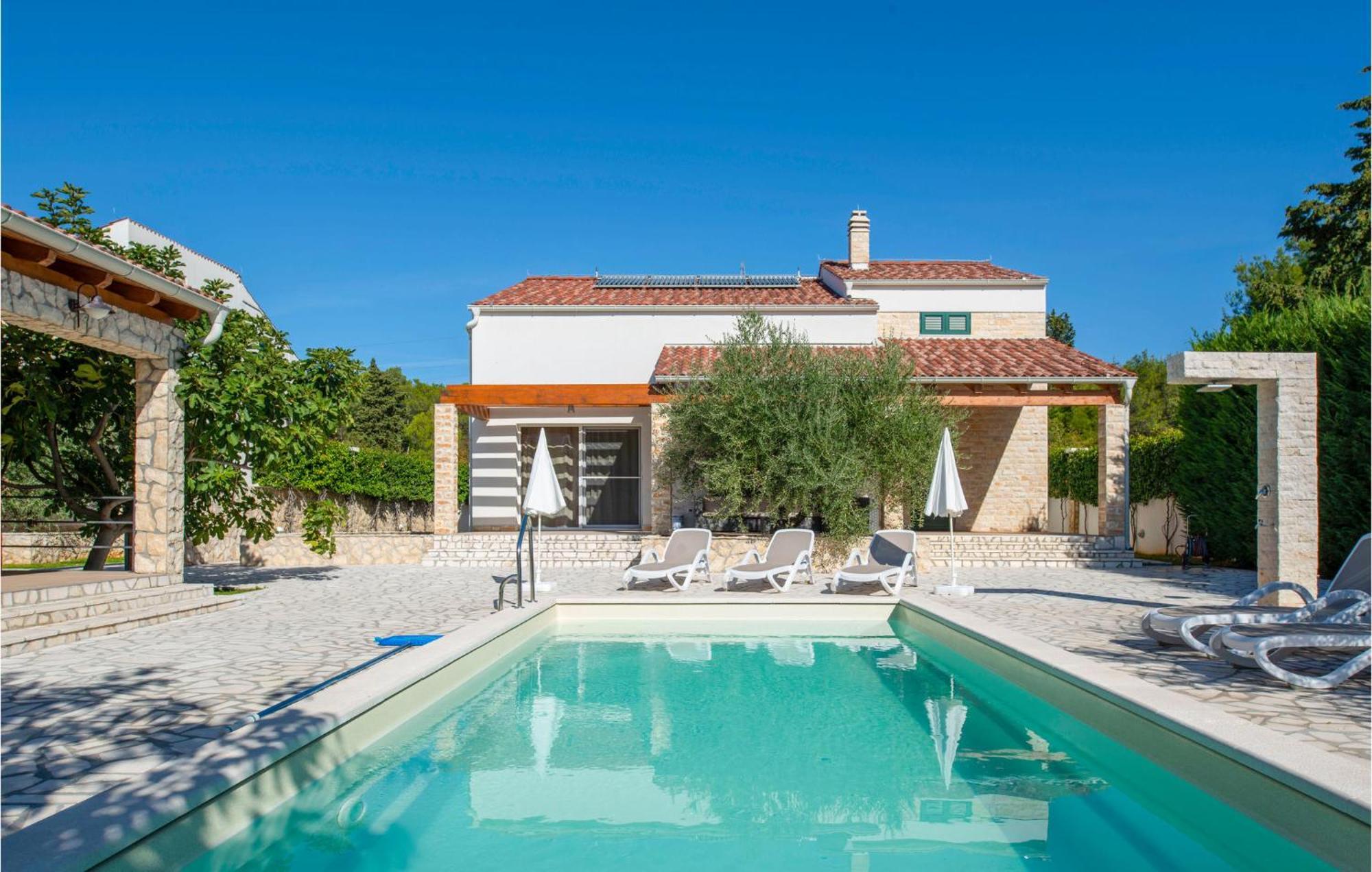 Lovely Home In Sibenik With Wifi Luaran gambar
