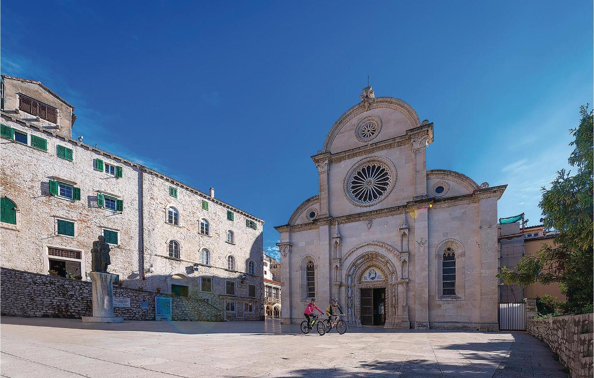 Lovely Home In Sibenik With Wifi Luaran gambar