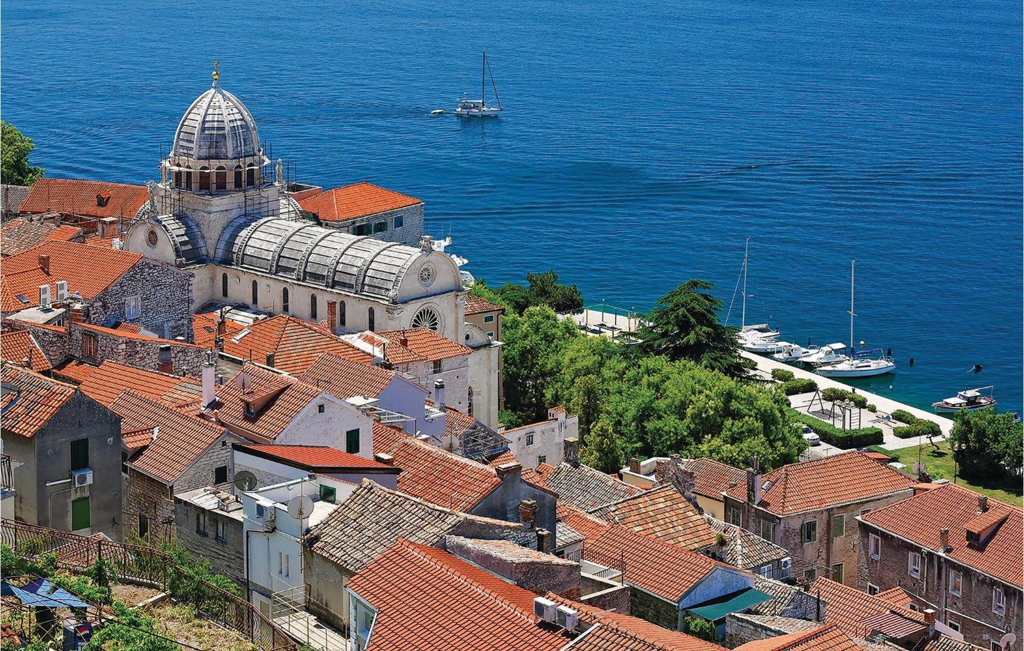 Lovely Home In Sibenik With Wifi Luaran gambar